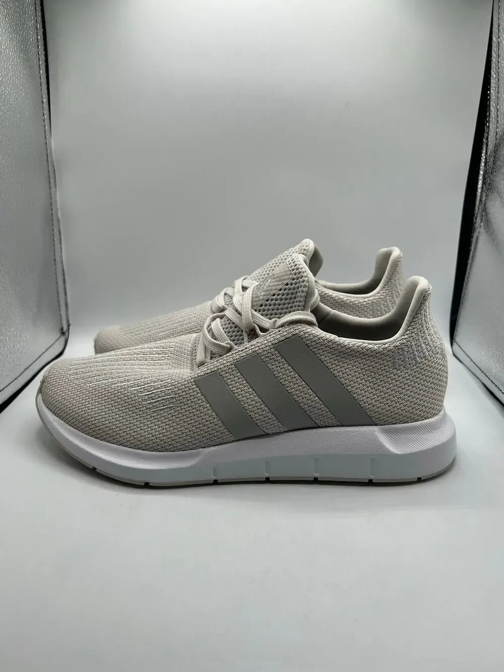Adidas Swift Run 1.0 Wmns ‘Grey Silver Metallic’ size 8.5w